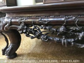 Các bộ phận (mặt, quây, chân sập) được ghép nối với nhau rất tự nhiên và vừa khít càng làm tôn lên vẻ đẹp của bộ sập này