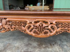 Quây sập đục kênh bong hình tượng dơi ngậm thọ, hoa mai, triện dài.