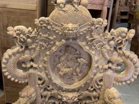 Chương ghế là một bức tranh sinh động được nghệ nhân khéo léo khắc họa một cách chi tiết và có hồn