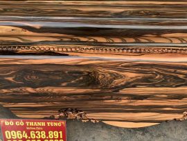 Quây sập để trơn, tôn vân gỗ đẹp. Quây liền cổ với hàng châu đẽo quanh 4 mặt dạ