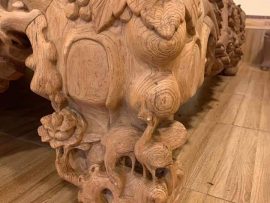 Chân sập cỡ đại được đục vảy nền lẫn kênh bong tinh xảo. Mang lại vẻ đẹp tinh tế và thể hiện sự vững chãi của bộ sập