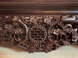 Mỗi chi tiết đục khắc được thực hiện chỉn chu, dứt khoát làm nổi bật được cái hồn của sản phẩm