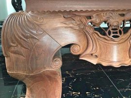 Đường mộng gỗ mịn, xử lý khéo léo. Bộ sập được thiết kế có thể tháo rời dễ dàng vận chuyển