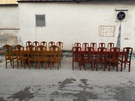 Bộ bàn ăn 10 ghế đóng hộp giả nguyên khối gỗ xoan đào phun giả hương