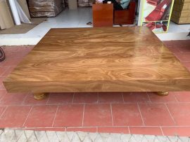 Bộ phản 100% gỗ hương xám ngồi hoặc nằm đều mát mẻ trong mùa hè.