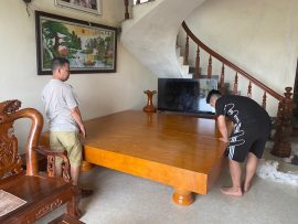 Sập ngồi phòng khách gỗ cẩm vàng 2m2x2m4x20cm vân đẹp (Anh Tiệp, Hà Nam)