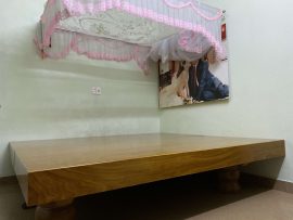 Phản hộp với ván gỗ dày 4p, tổng mặt chiếu cao 20p. Chiếu hộp vuông vắn, ghép mộng vừa khít