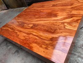 Bộ chiếu ngựa đóng hộp gỗ hương đá Nam Phi thửa vân đỉnh cao