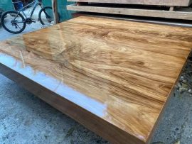 Chiếu ngựa đóng hộp gỗ hương xám siêu vân