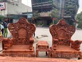 Bộ sản phẩm có 4 ghế đơn kích thước dài 95cm, cao 152cm, sâu 65cm