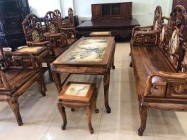 Mẫu bàn ghế phù hợp với gia chủ yêu thích vẻ đẹp cổ điển