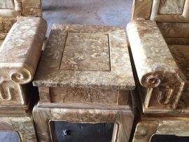 Đôn kẹp giữa dùng để đặt vật trang trí như lọ hoa, đồ phong thủy,...