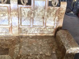 Đoản ghế dài 2m3, chương ghế chia làm 3 ô, mỗi ô đỉnh đục cặp voi tinh tế