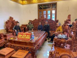 Gia đình anh Thái cực kỳ tâm đắc với bộ bàn ghế sau khi chúng tôi lắp đặt xong