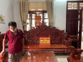 Chương ghế là một kiệt tác sinh động khắc hóa các linh vật một cách tỉ mỉ, sắp xếp cân xứng và hút mắt