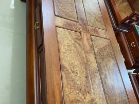 Mặt bàn chia ô ốp 4 tấm nu nghiến mịn như đá