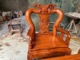 Ghế đơn bộ Minh Đào tay 12cm, đỉnh chạm đào tiên, vách chạm tùng cúc trúc mai