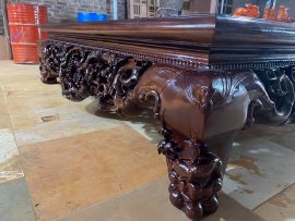 Sập được ghép theo phương pháp nối mộng truyền thống, vừa bền vừa dễ dàng vận chuyển