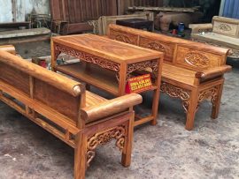 Trường kỷ Tứ Quý đục chạm vảy nền tinh xảo hoàn toàn thủ công