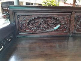 Họa tiết trúc điểu đục vảy nền trên vách tựa