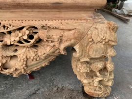 Chân sập không để trơn mà đục tùng hạc sắc nét cực VIP