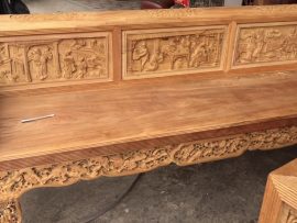 Mặt ghế đoản ván tràn sử dụng gỗ gụ mật nguyên tấm chà nhám mịn