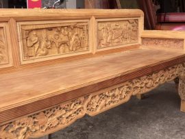 Chương ghế chia 3 ô đục tích tam quốc. Đoản ghế dài ngồi được 3-4 người