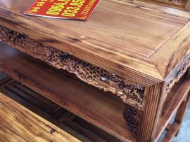 Bàn 3 tầng, tầng giữa dùng ván liền gỗ gụ đặt đồ vật tiện lợi