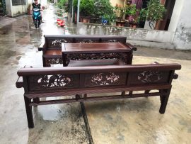Góc nhìn từ phía sau bộ trường kỷ Tứ Quý