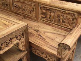 Mặt ghế trường kỷ sử dụng tấm gỗ gụ ta nguyên khối, vân đẹp độc đáo