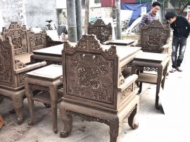 Trường kỷ đẹp lối cổ cung đình Huế được phục dựng dưới tay nghề của nghệ nhân làng nghề mỹ nghệ Liên Hà