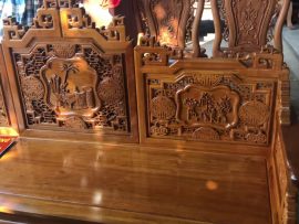 Mặt ghế đóng khung tranh, phủ PU bóng loáng màu cánh gián