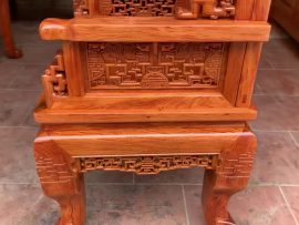 Tay vịn ghế đục dắt phun PU mặt trong và ngoài