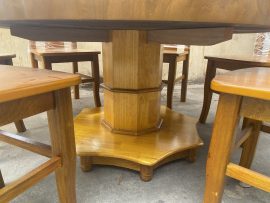 Bàn ăn tròn 1m2 đóng hộp gỗ cẩm vàng chọn vân siêu vip