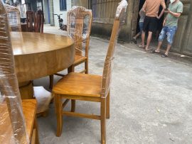 Bàn ăn tròn 1m2 đóng hộp gỗ cẩm vàng chọn vân siêu vip