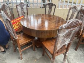 Bàn ăn tròn 1m2 đóng hộp gỗ hương vân xám Nam Phi