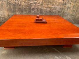 Chiếu ngựa hộp 2m2x2m4 gỗ hương đá vân veo siêu nét siêu tuyển