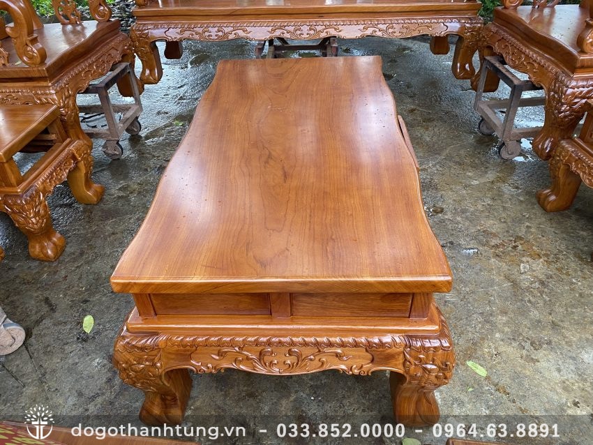 Bàn trà siêu đẹp, mặt bàn được làm từ gỗ nguyên tấm 