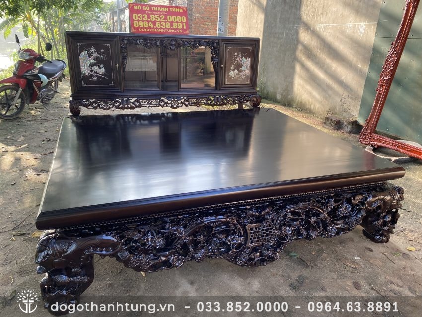 Một điểm đáng phải nhắc đến là bộ sản phẩm này được ghép mộng 100%, không đinh, không vít nên vô cùng là đẳng cấp