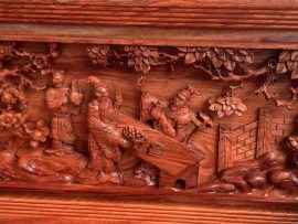 Cận cảnh họa tiết tích Tam Quốc cổ được khắc họa sắc nét và vô cùng sinh động