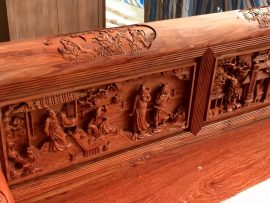 Cận cảnh họa tiết tích Tam Quốc cổ được khắc họa sắc nét và vô cùng sinh động