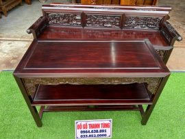 Bàn 3 tầng của bộ trường kỷ, mặt bàn trơn đóng khung tranh. Vân tuyển đẹp