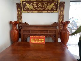 Theo cách hiểu thông thường, Đức Lưu Quang là đức độ sáng muôn đời, là sự ca ngợi chữ Đức, sự lưu truyền tới đời sau, con cháu hưởng Phúc Đức của tổ tông mà hưng thịnh.