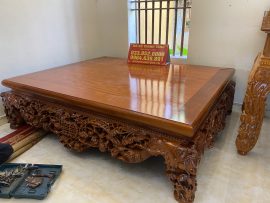 Cận cảnh họa tiết Mai Điểu đục kênh bong trên nền gỗ gụ cực kỳ sinh động – Chỉ có nghệ nhân tay nghề lâu năm mới có thể làm được điều này