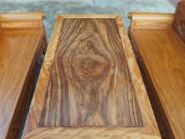 Mặt Bàn Và Mặt Ghế Được Chọn Từ Khối Gỗ Nguyên Tấm Mặt Siêu Vân