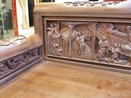 Tay ghế, vai ghế được chế tác với các đường bo tròn rất hoàn hảo.