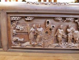 Hình ảnh tích vinh quy bái tổ được chạm đục rõ nét, có hồn vỡi kỹ thuật đỉnh cao