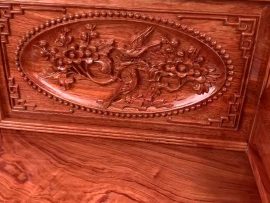 Lô viền đục hạt quanh đều tăm tắp