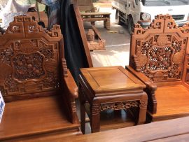 2 ghế đơn + 1 đôn kẹp tạo thành bàn trà mini xinh xắn