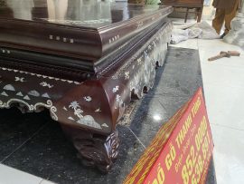 Bộ sập gụ dáng chân quỳ có kích thước siêu to khổng lồ, lên đến 24cm